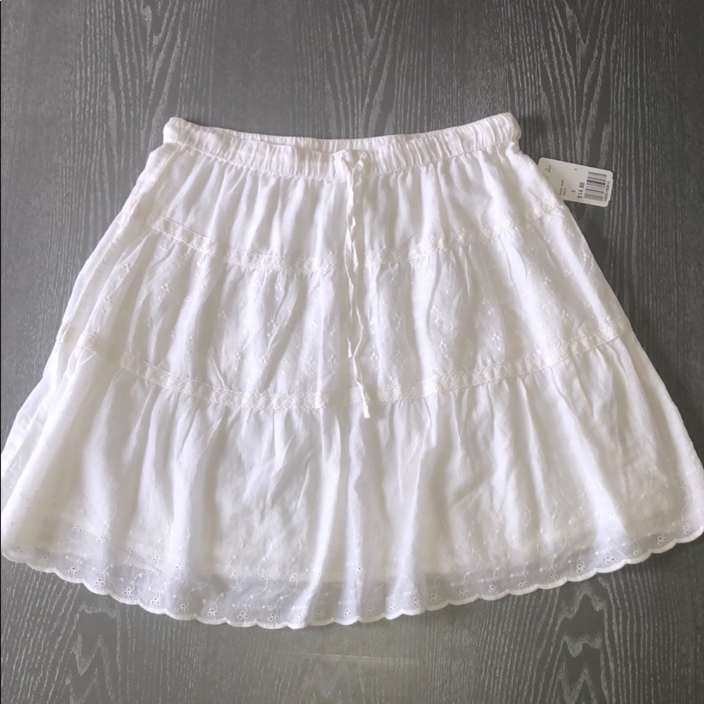 Forever XXI short white skirt